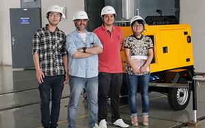 Customer From Brazil Test the Light Tower in Our Factory